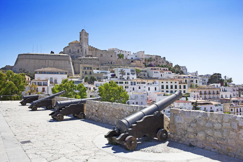 Burg Ibiza - Kanonen