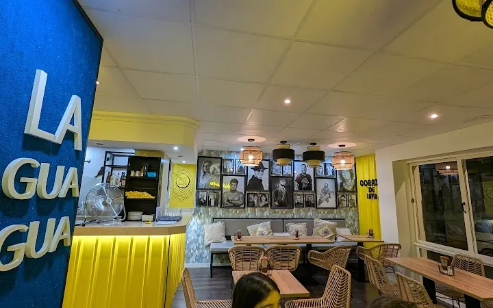 92OCHO | Bocatas, Burguers y Papas en Sant Antoni de Portmany