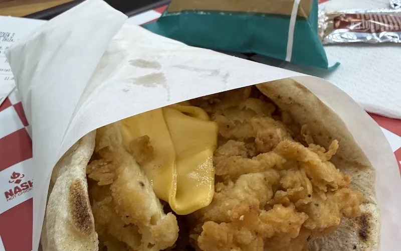 Nash Hot Chicken & Chees Naan (3)